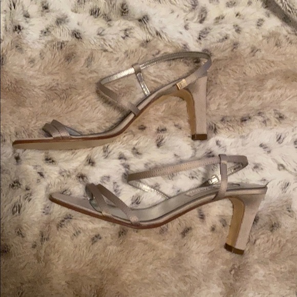 NEW Metallic pewter strappy chunky heels wedding prom - Picture 3 of 4